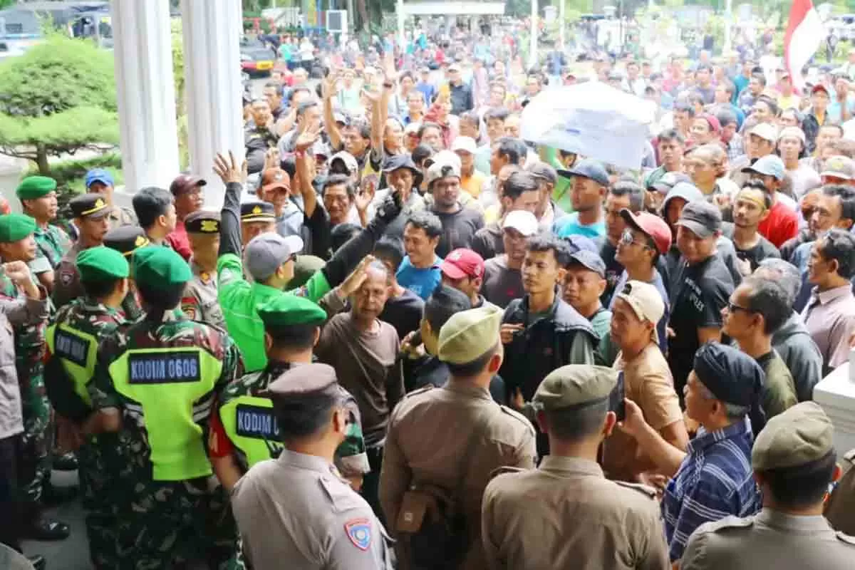 Demo Sopir Angkot