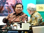 Prabowo Imbau Pejabat