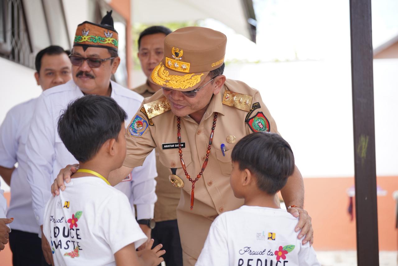 Gubernur Kalteng Hibahkan